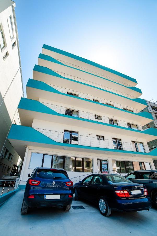 Derya Suites - Mamaia Nord นาโวดาริ ภายนอก รูปภาพ