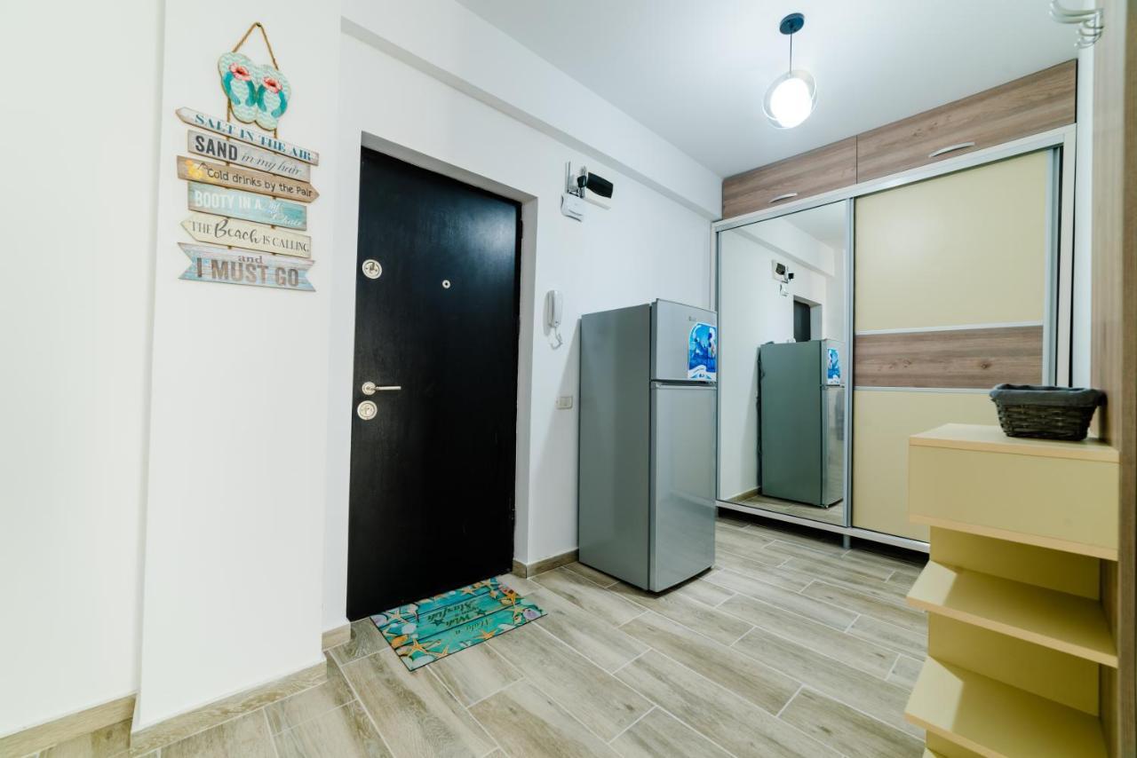 Derya Suites - Mamaia Nord นาโวดาริ ภายนอก รูปภาพ