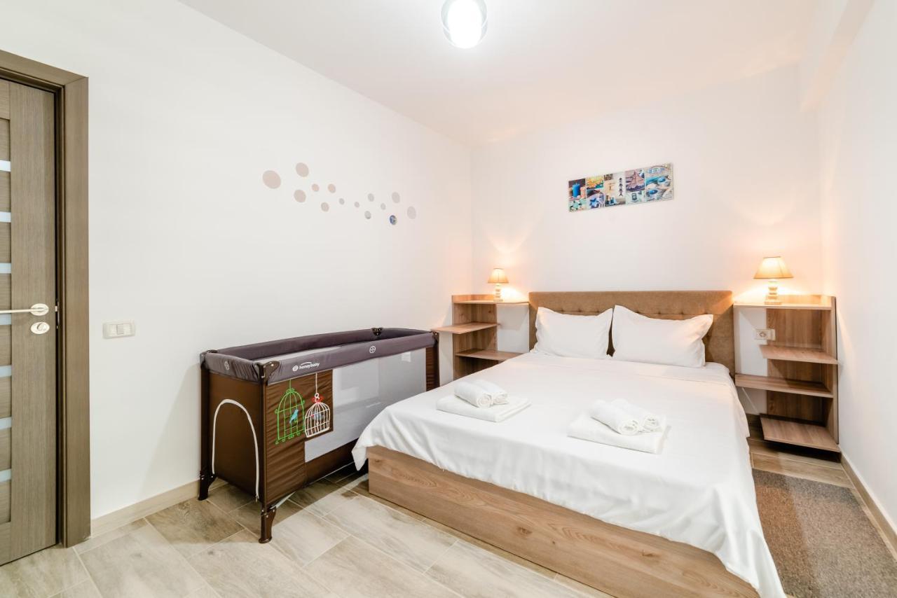 Derya Suites - Mamaia Nord นาโวดาริ ภายนอก รูปภาพ
