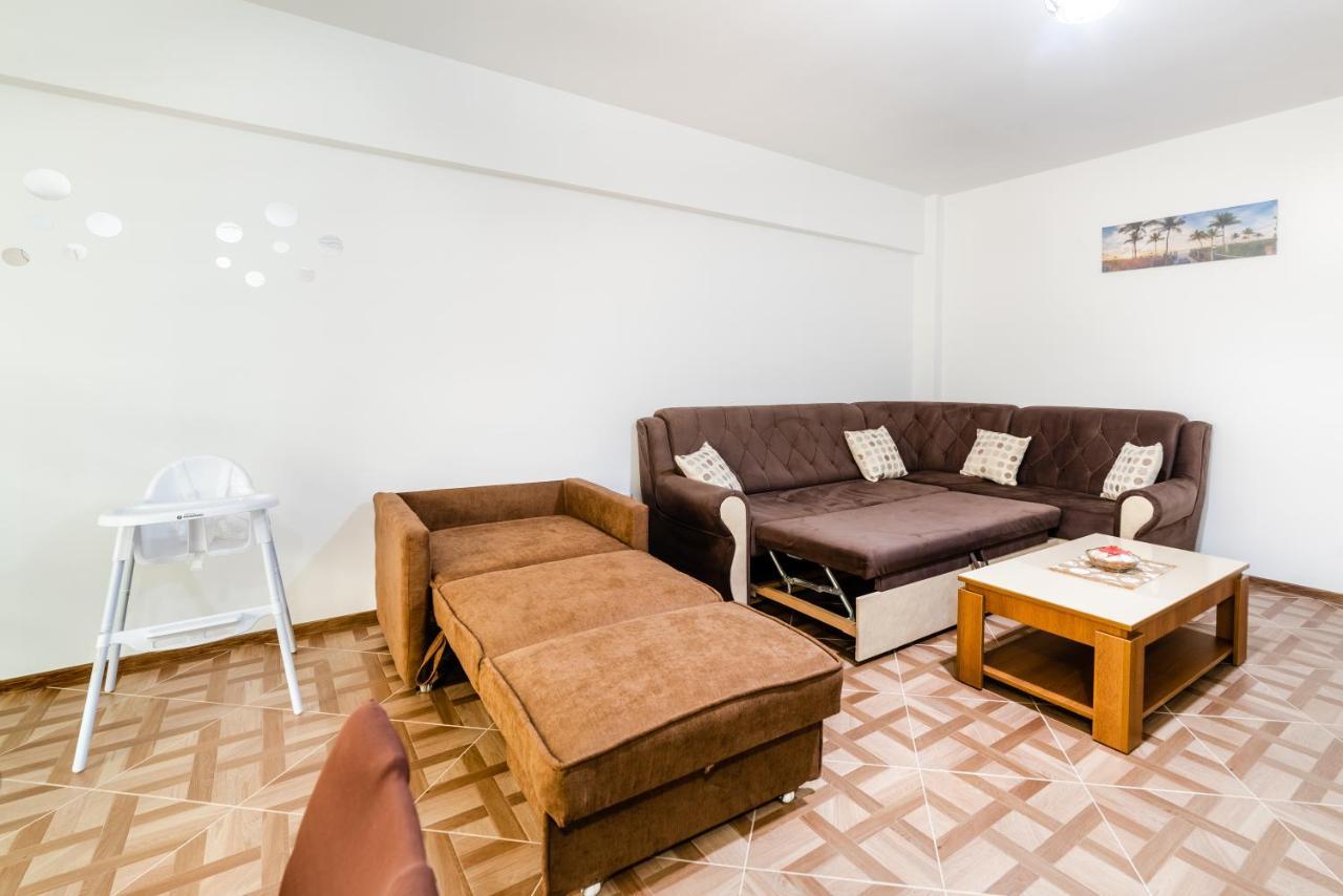 Derya Suites - Mamaia Nord นาโวดาริ ภายนอก รูปภาพ