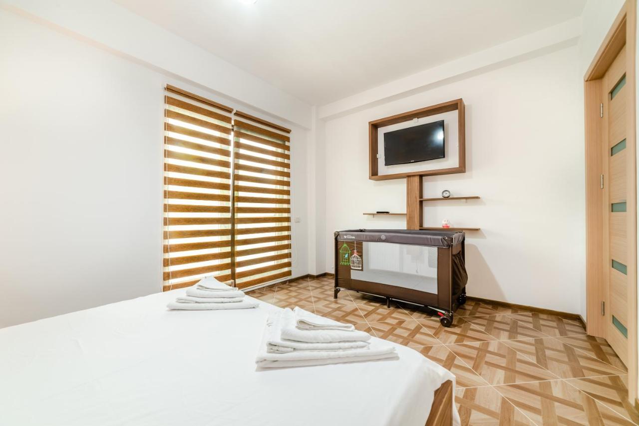 Derya Suites - Mamaia Nord นาโวดาริ ภายนอก รูปภาพ