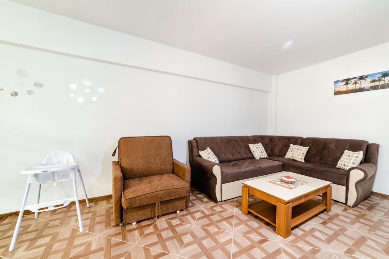 Derya Suites - Mamaia Nord นาโวดาริ ภายนอก รูปภาพ