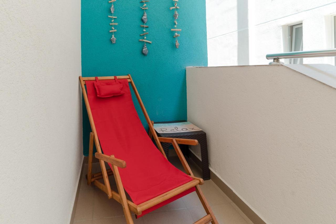 Derya Suites - Mamaia Nord นาโวดาริ ภายนอก รูปภาพ