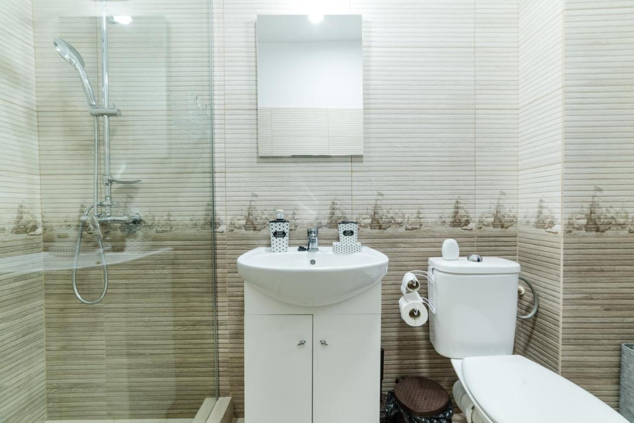 Derya Suites - Mamaia Nord นาโวดาริ ภายนอก รูปภาพ
